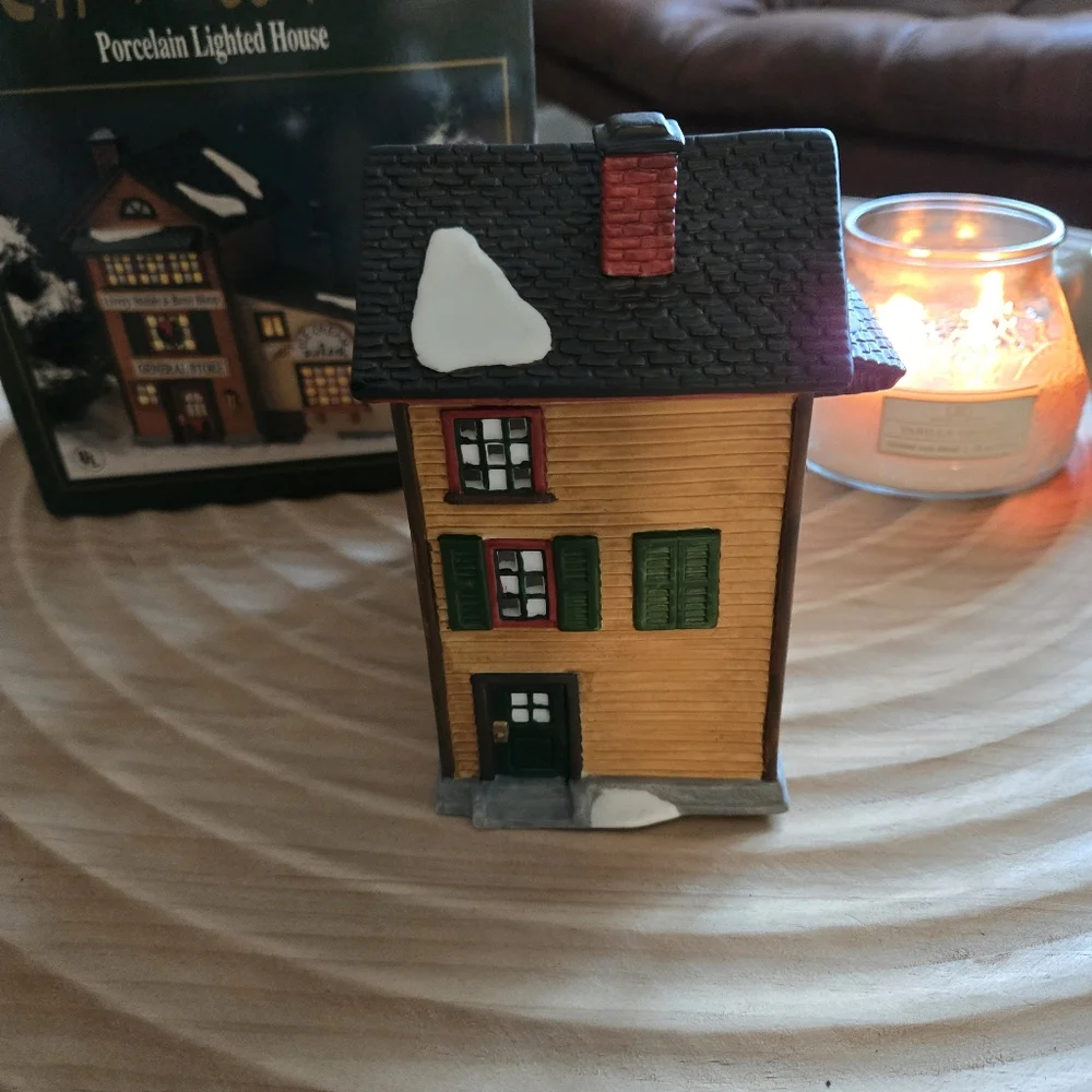 Vintage Copperfield Keepsake Porcelain Lighted House Christmas Village Store